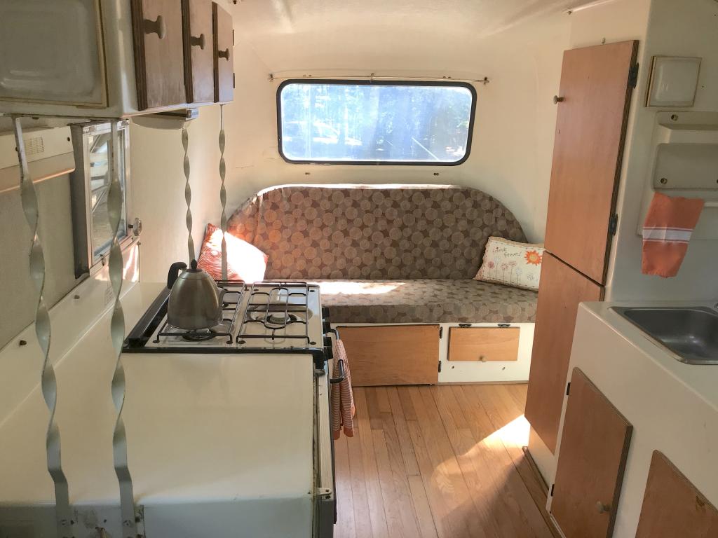 SOLD!!!!!! RESTORED 1984 16ft SCAMP - $8000 - Southern NH | Fiberglass